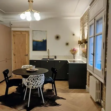 Estiloso Estudio En Gran Via, Vistas Al Huerva Zaragoza