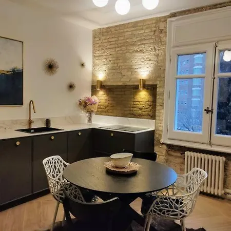 Estiloso Estudio En Gran Via, Vistas Al Huerva * Zaragoza