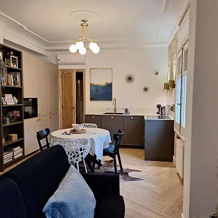 Estiloso Estudio En Gran Via, Vistas Al Huerva * Zaragoza