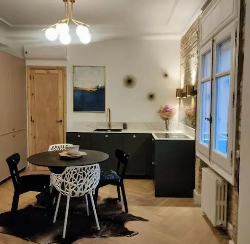 Estiloso Estudio En Gran Via, Vistas Al Huerva Сарагоса